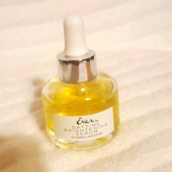 EVER Daytime Brightening Serum 1oz NIB! - Picture 2 of 5
